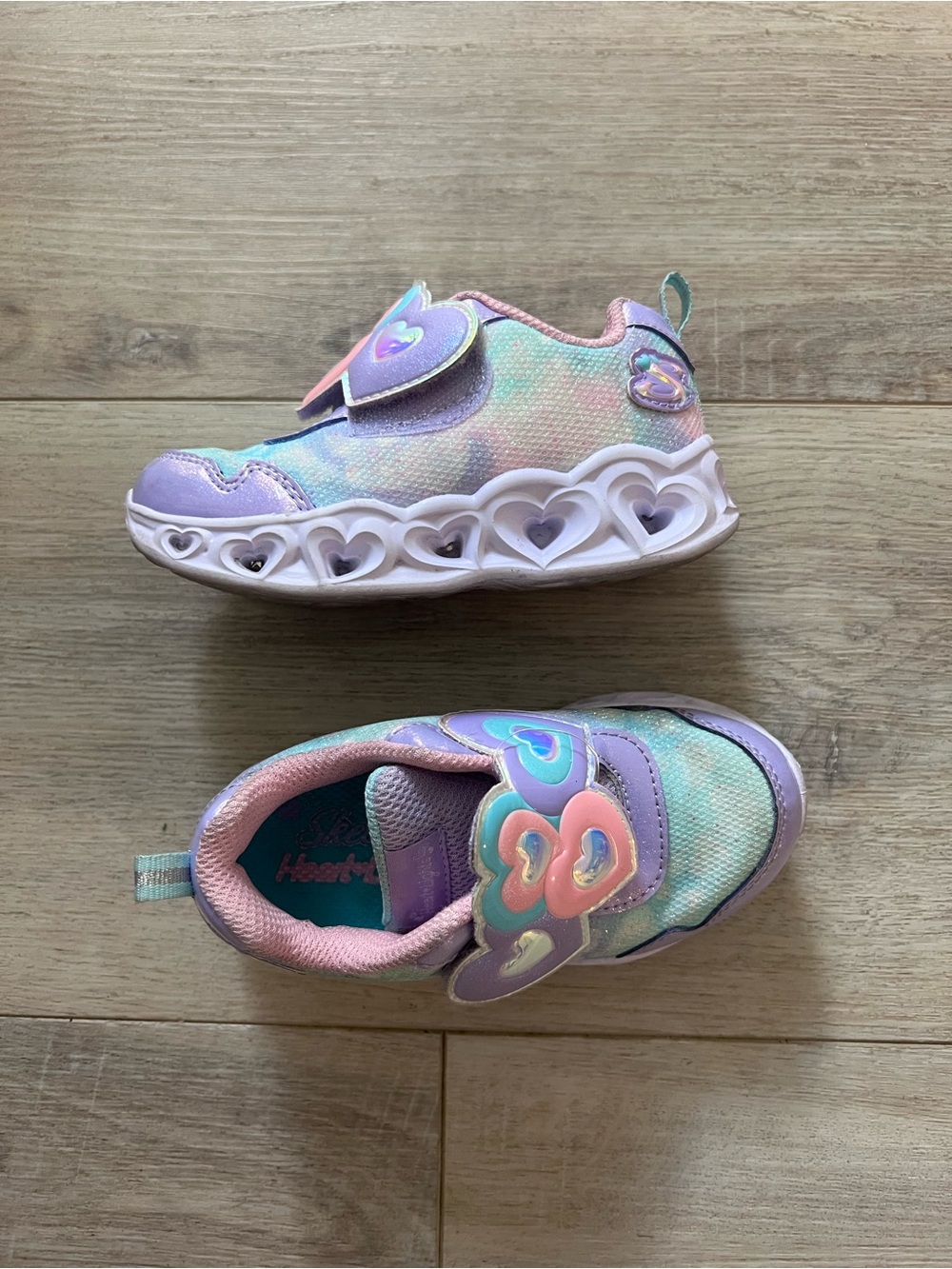 Skechers Kids Pastel Rainbow Heart Light-Up Sneakers
